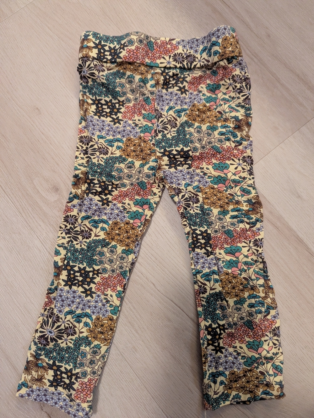 Kate Quinn Taffy Ditsy Garden Bamboo Leggings